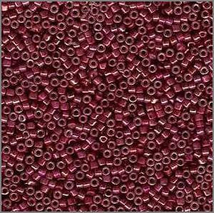 11/o Delica DB 1016 Light Garnet