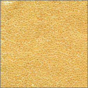 10/o Delica DBM 0233 Lined Crystal / Yellow Luster - Beads Gone Wild
