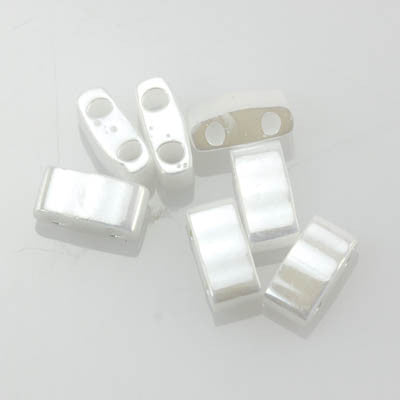 Tila-Half 5mm 420 White Pearl 10 grams - Beads Gone Wild
